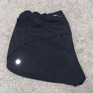 Lulu Lemon low rise speed up short